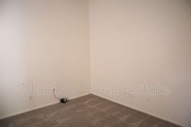 Building Photo - 3820 S Barberry Pl