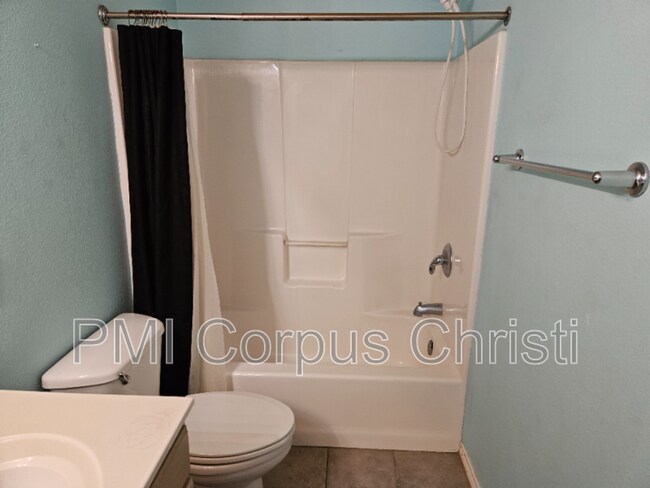 Building Photo - 5107 High Bank Dr