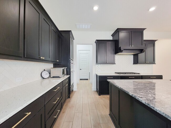 Building Photo - 5023 Golden Peach Rd
