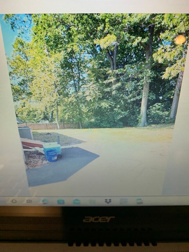 Building Photo - 107 Cumpstone Dr