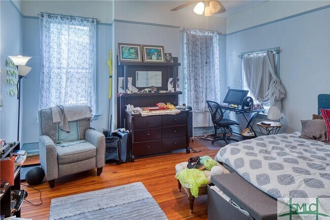Building Photo - 109 W 37th St