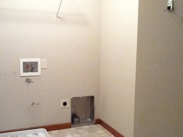 Building Photo - Beautiful Executive 3 Bedroom Condo!