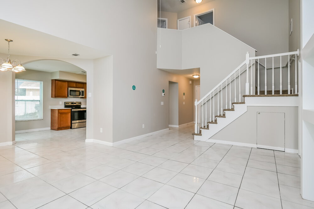 Building Photo - 305 Palmview Ct