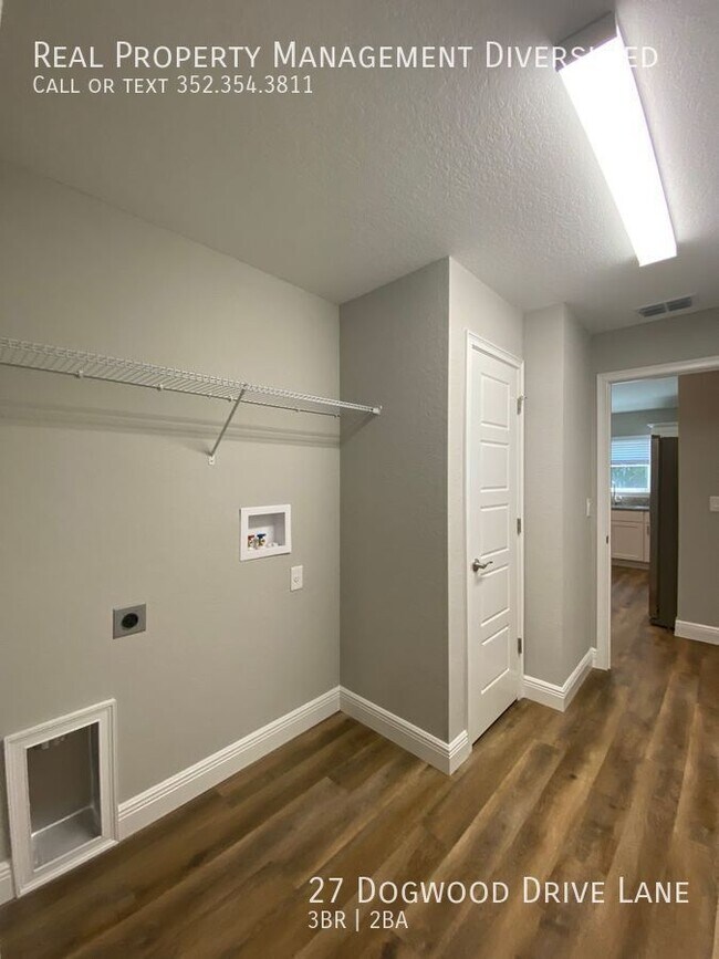 Building Photo - 27 Dogwood Dr Ln