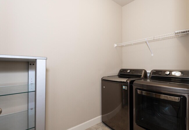 Building Photo - 14822 SW Mulberry Dr