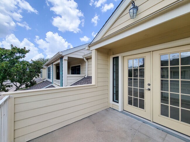 Building Photo - 755 Bering Dr