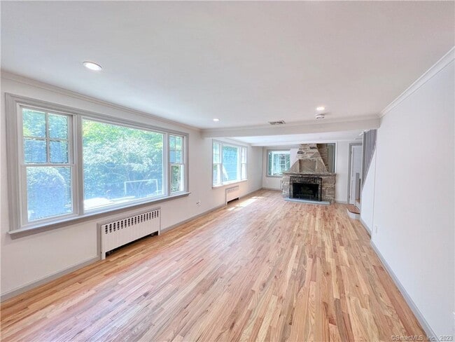 Building Photo - 23 Apple Tree Ln