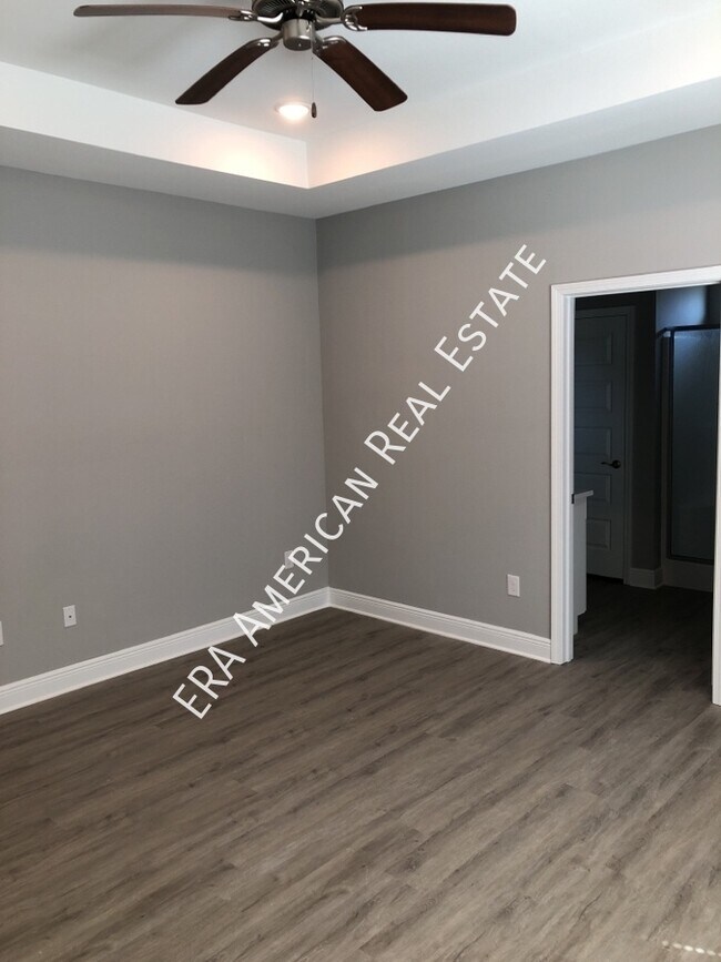 Building Photo - 999 Skylark Rd