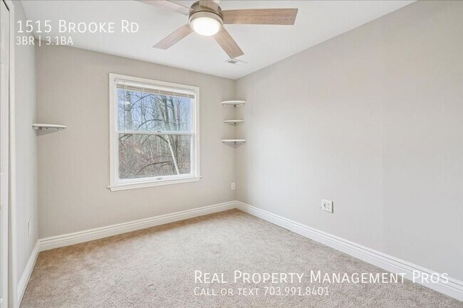 Building Photo - 1515 Brooke Rd