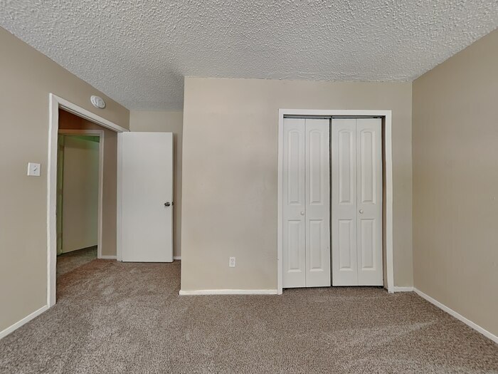 Building Photo - 209 Ripplewood Dr