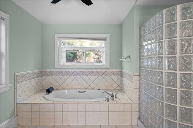 Building Photo - Beautiful 4 Bedroom 3.5 Bathroom Home On Quiet Tree-Lined Street In Millwood.