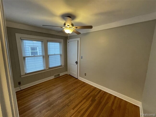 Building Photo - 1103 Mclean Ave