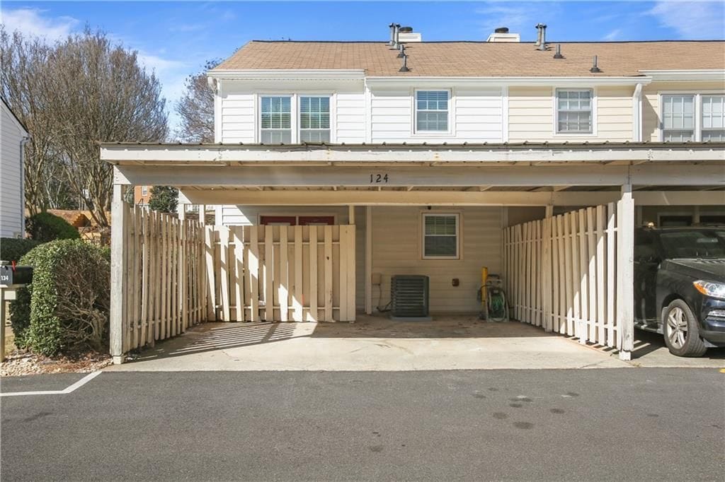 Building Photo - 124 Holcomb Ferry Rd