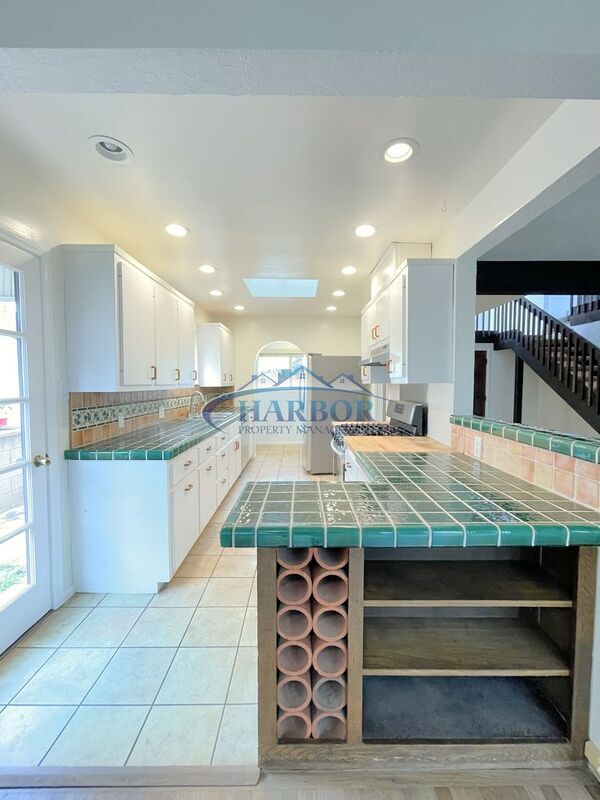 Building Photo - 5514 Halison St