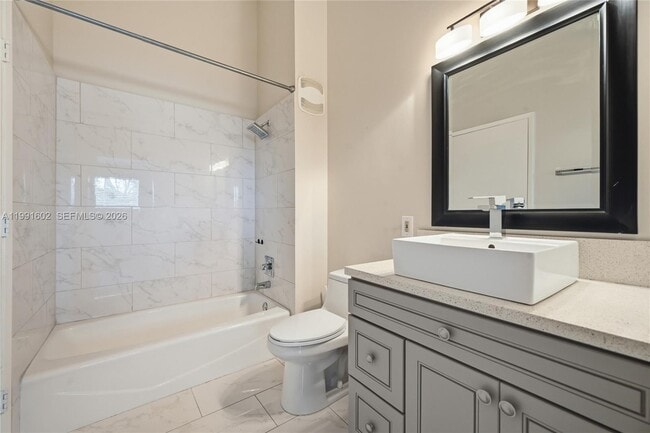 Building Photo - 6215 Old Court Rd