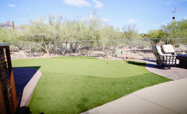 Building Photo - 4 Bedroom Furnished in Catalina Foothills ...