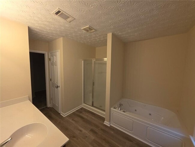 Building Photo - 3856 Shenfield Dr