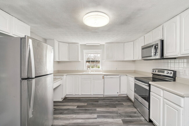 Building Photo - 9907 Donovan Ln