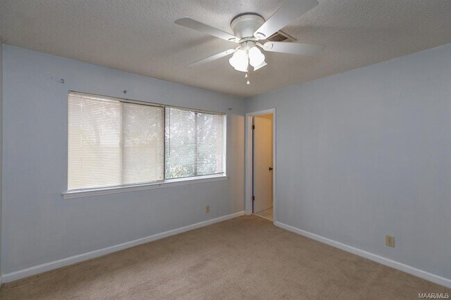 Building Photo - 548 Winston Dr