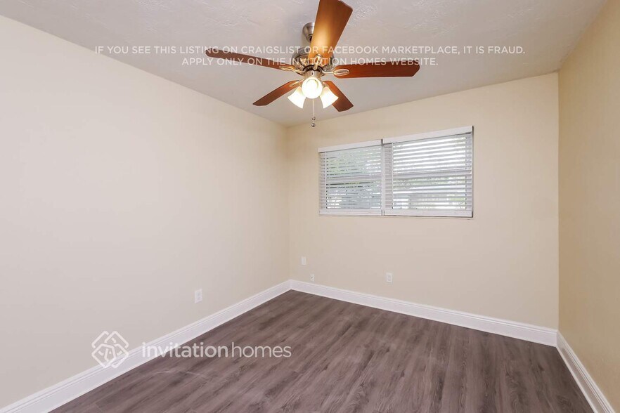 Building Photo - 10320 NW 18th Pl