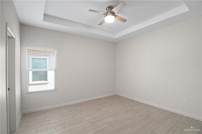 Building Photo - 15 Duke Ave