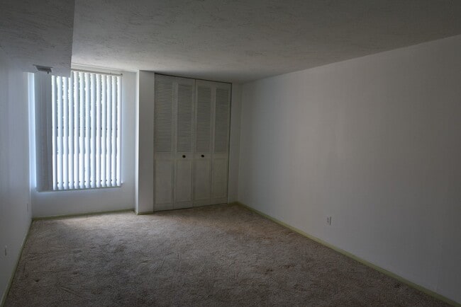 Building Photo - 36 Shrewsbury Green Dr