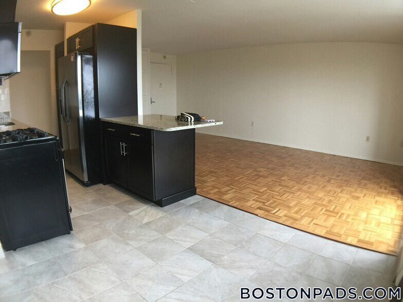 Building Photo - 175 Freeman St