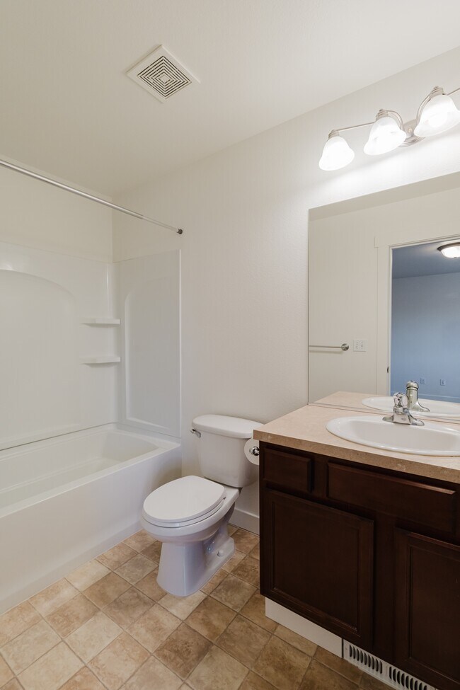 Building Photo - 2805 Alyssa Ct SE