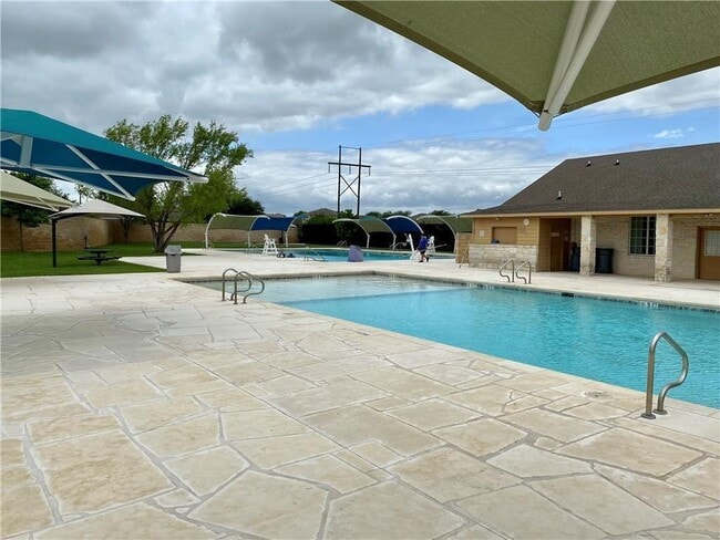 Building Photo - 412 Ibis Falls Loop