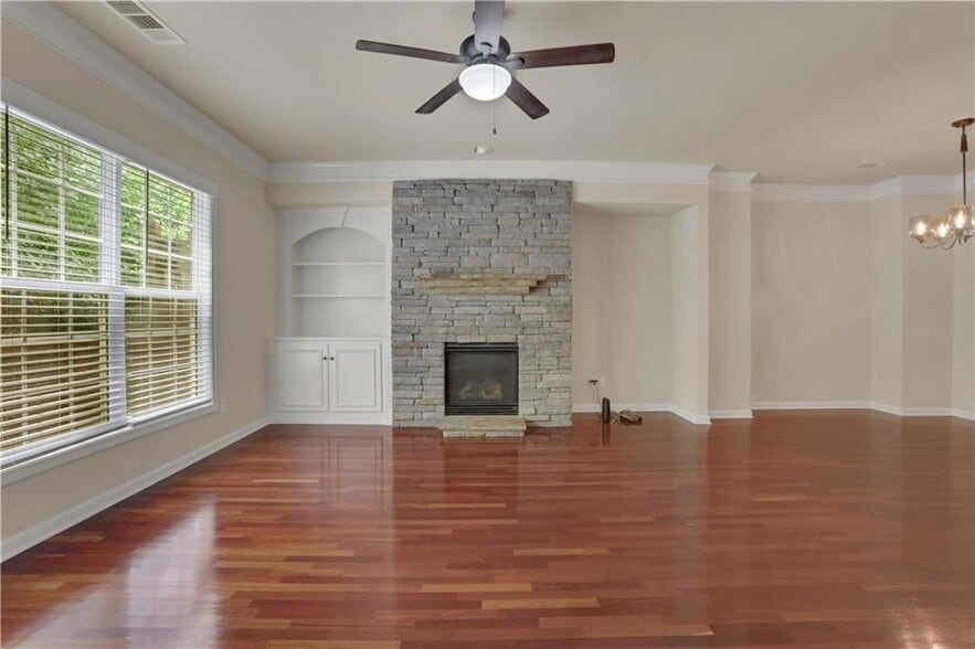 Building Photo - 1893 Appaloosa Run Trail NE