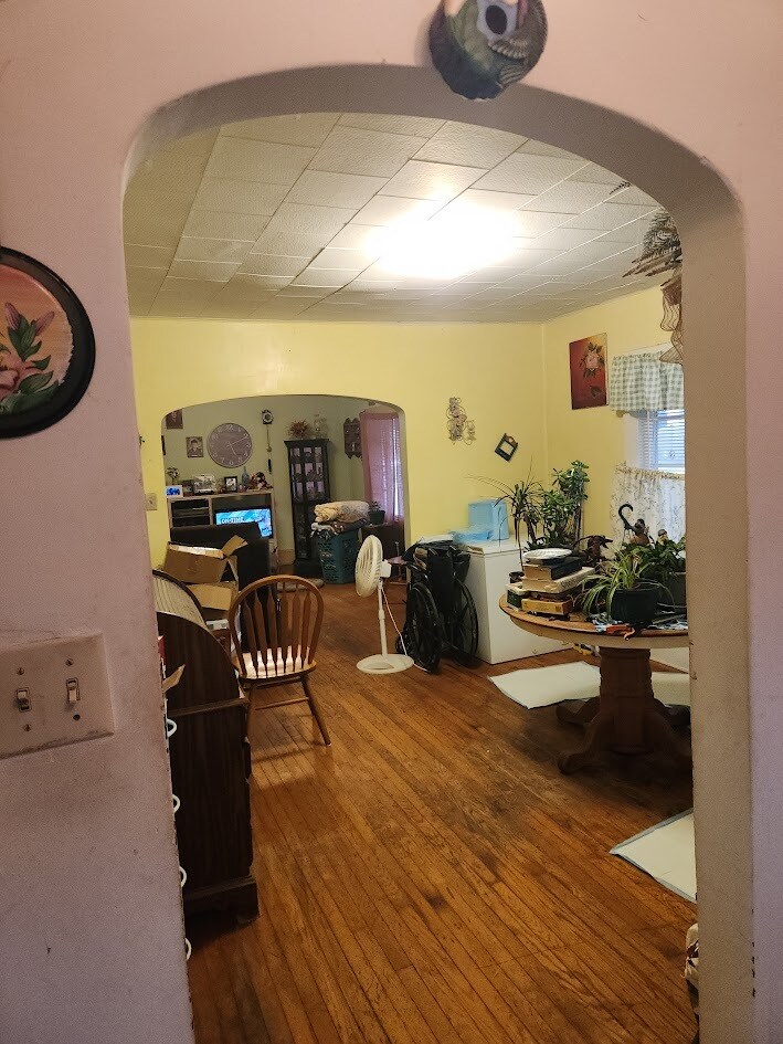 Building Photo - 223 High St