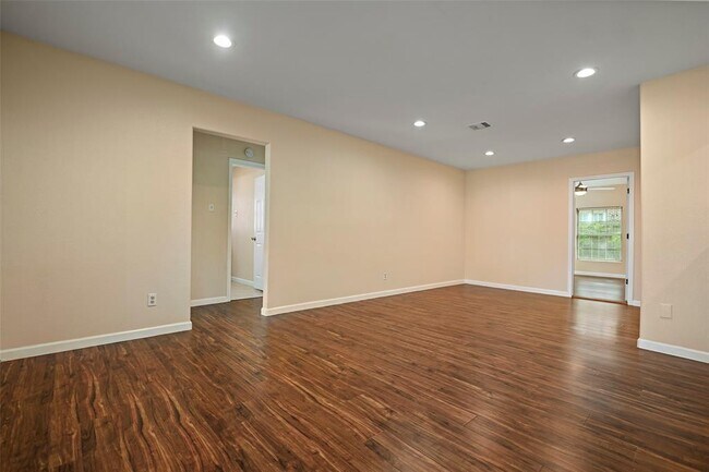 Building Photo - 4409 Wendell St