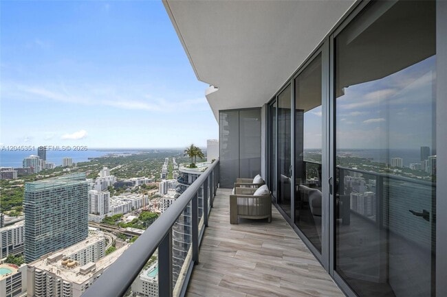 Building Photo - 801 S Miami Ave