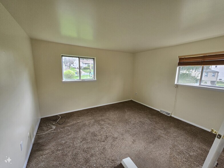 Building Photo - 2218 Hamilton Avenue