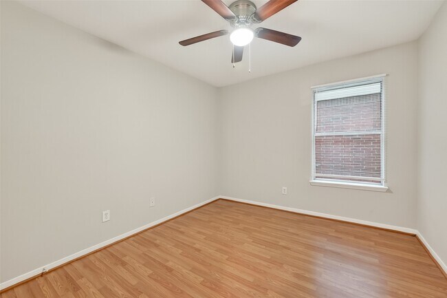 Building Photo - 21907 Willow Downs Dr