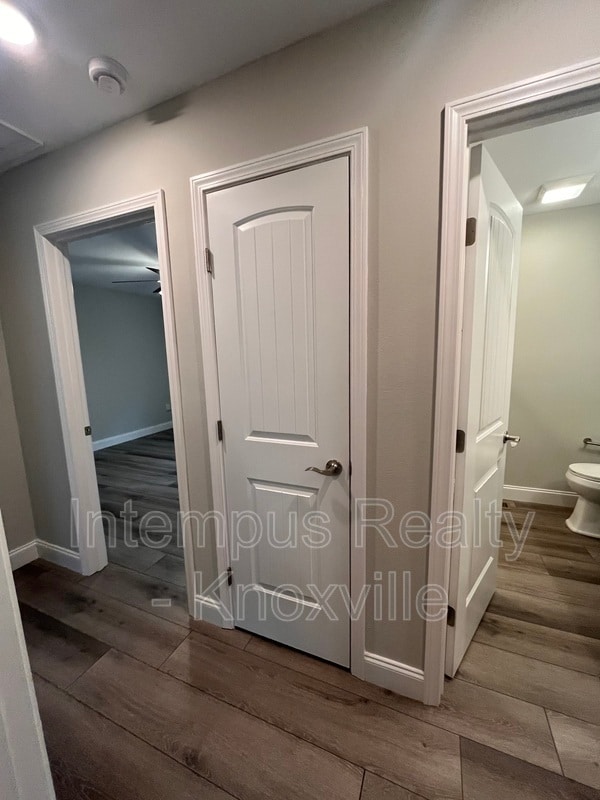 Building Photo - 355 W Outer Dr