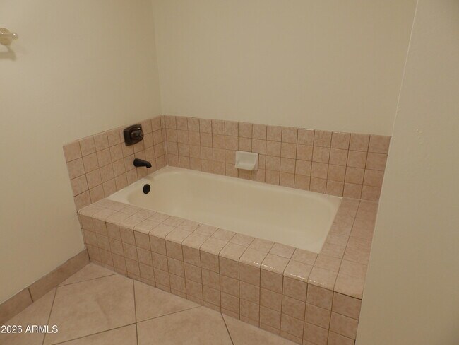 Building Photo - 7950 E Starlight Way