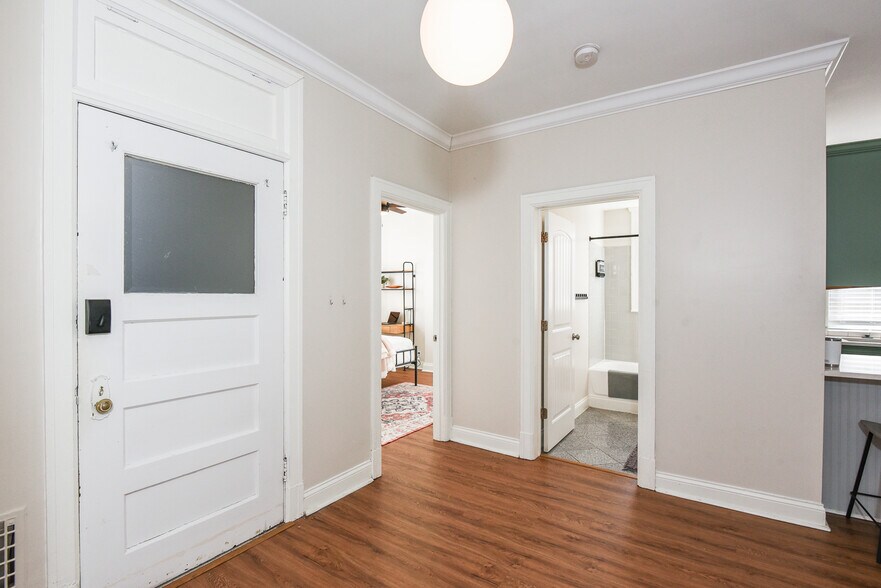 Building Photo - 2015 McNair Ave