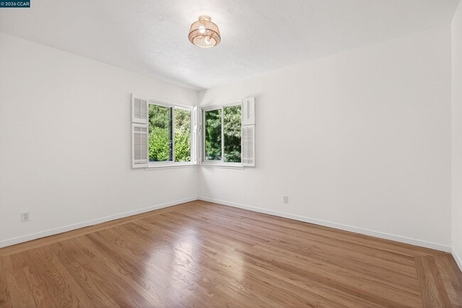 Building Photo - 39 Donna Maria Way