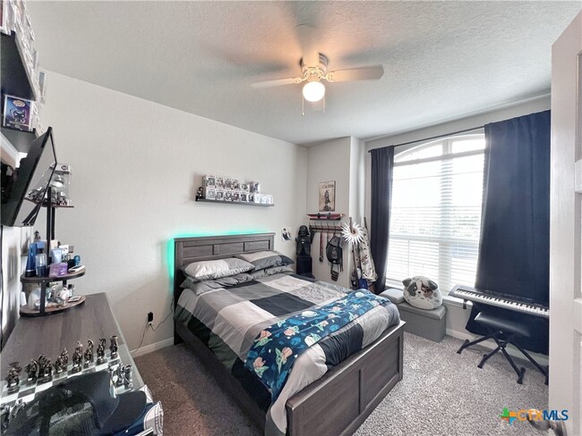 Building Photo - 6807 Comanche Post