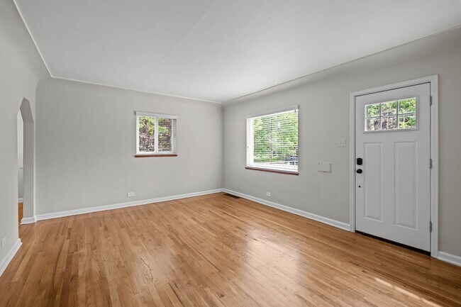 Building Photo - 2364 S Clayton St