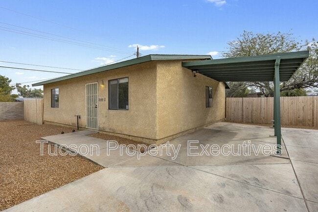 Building Photo - 2666 N Winstel Blvd