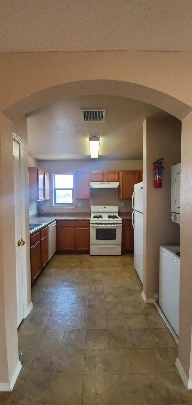 Building Photo - 3408 Blue Earth Ln