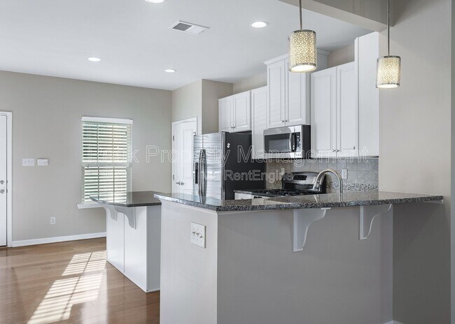 Building Photo - 11323 Sadler Walk Ln
