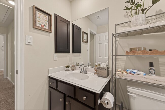 Building Photo - 6546 Grapevine Bend