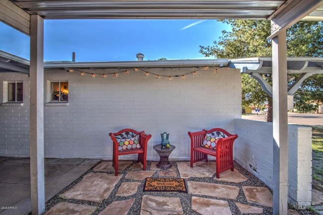 Building Photo - 6-Bedroom Tempe Home with Private Pool & Ideal Location