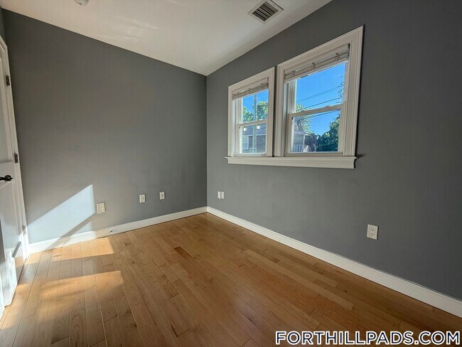 Building Photo - 31-33 Thornton St.