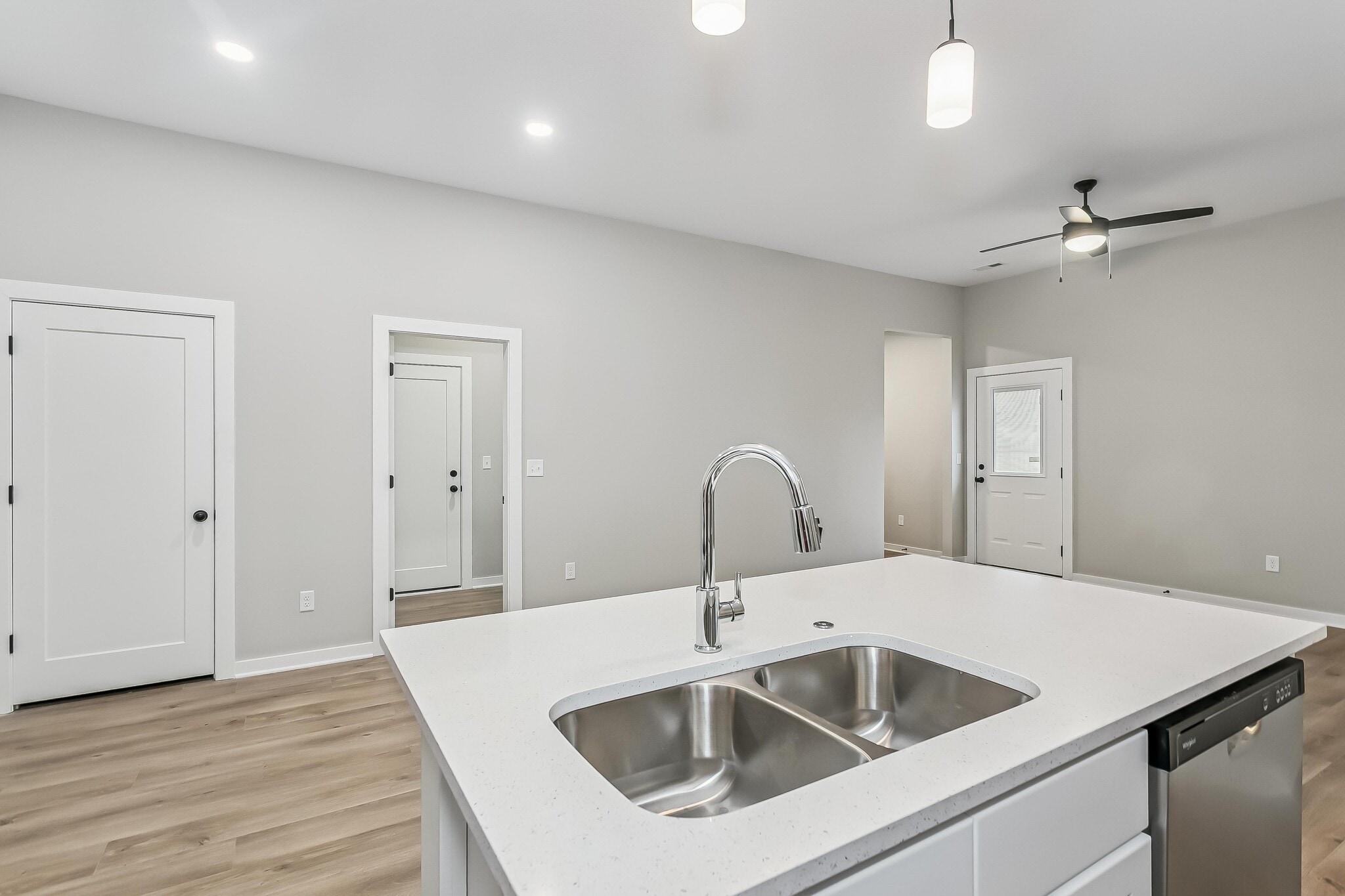 Building Photo - 919 S Logan St