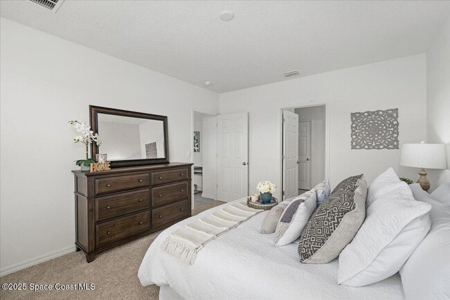 Building Photo - 1854 Capital Dr SE