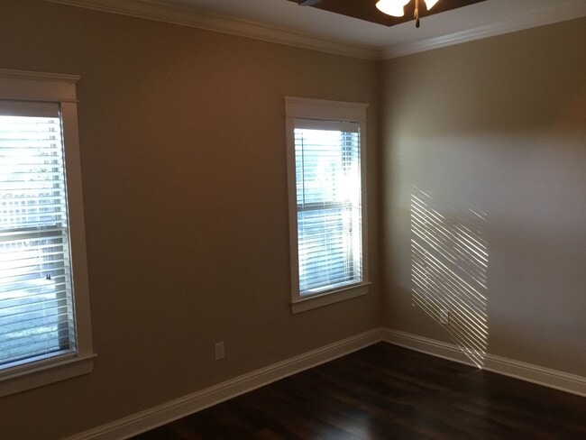 Building Photo - BEAUTIFUL HOME IN DAPHNE!